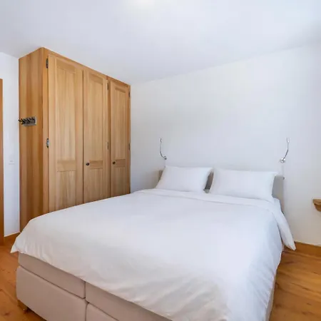 3 Bdr Terrace Apartment *